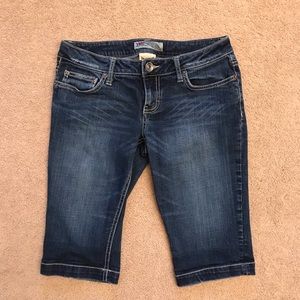 YMI City Of Angeles Denim Bermuda Shorts Size 7 Slight Distressing Long Length